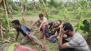 সিরাজগঞ্জে চালককে হত্যা করে ভ্যান ছিনতাই