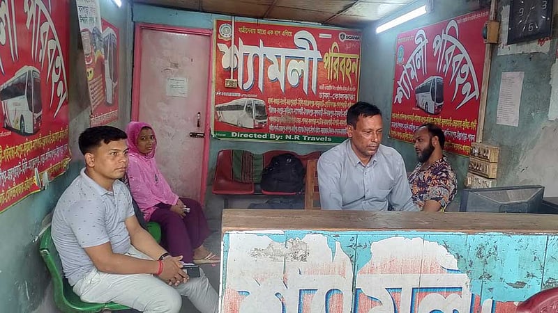 ঈদযাত্রায় চিরচেনা ভিড় নেই গাবতলীতে, মহাখালীতে চাপ