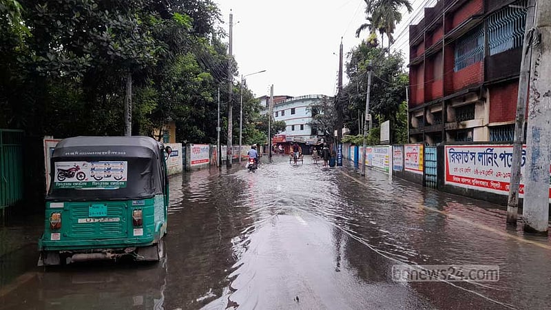 সিলেটে কোথাও পানি কমেছে, কোথাও বেড়েছে