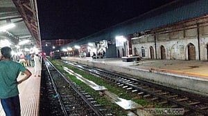 পাহাড়িকা এক্সপ্রেস লাইনচ্যুত, সিলেটের সঙ্গে রেল যোগাযোগ বন্ধ