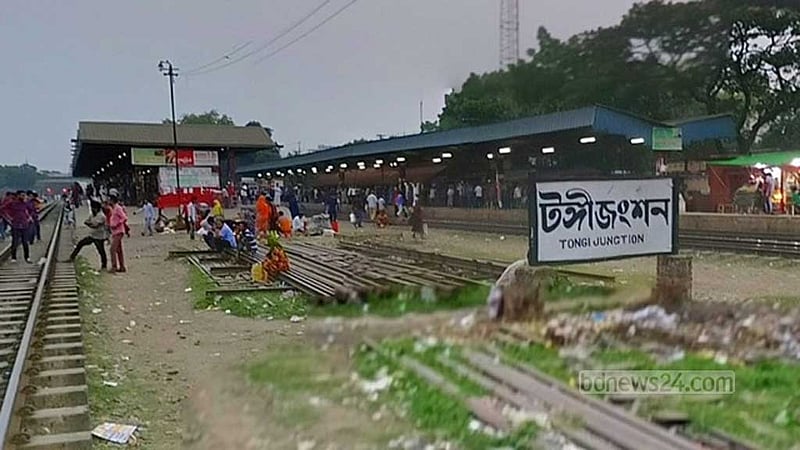 টঙ্গীতে ট্রেনে কাটা পড়ে দুজন নিহত