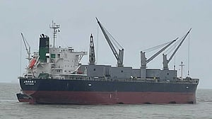 সমুদ্রগামী জাহাজের রেমিটেন্সে কর ফিরল