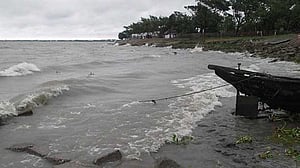 সাগরে লঘুচাপের আভাস, রূপ নিতে পারে ঘূর্ণিঝড়ে