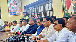 কোন অদৃশ্য শক্তি বাংলাদেশ চালাচ্ছে: ফখরুলকে কাদের