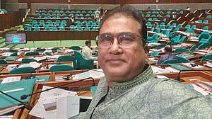 আনারের হত্যাকারীদের ‘চিহ্নিত করা হয়েছে’: স্বরাষ্ট্রমন্ত্রী