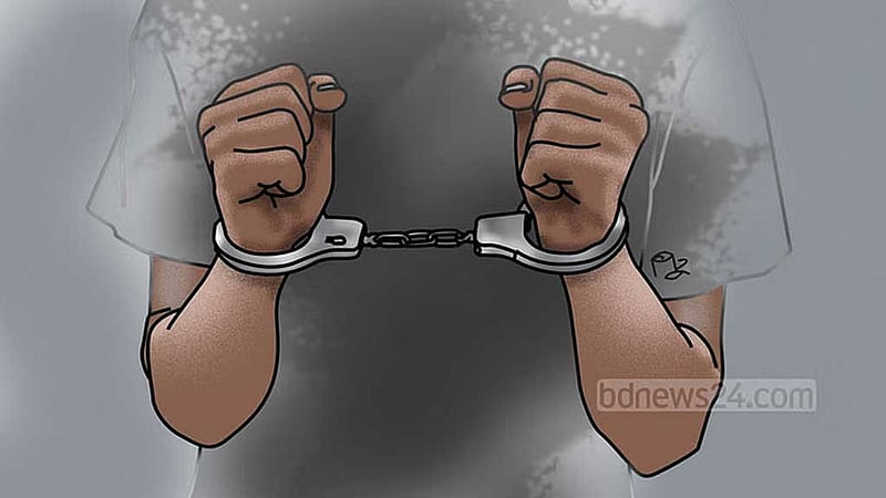 স্বামীকে ‘ফাঁসাতে’ ঘরে ইয়াবা, স্ত্রী গ্রেপ্তার