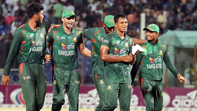 বড় জয়ে সিরিজে এগিয়ে বাংলাদেশ