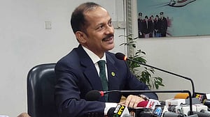 এয়ারবাসই কিনছে বিমান, জানিয়ে গেলেন বিদায়ী এমডি