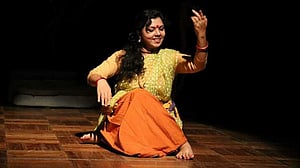 শততম পরিবেশনা নিয়ে মঞ্চে ‘কহে বীরাঙ্গনা’