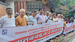 জাহাজভাঙা শ্রমিকদের ঈদ বোনাস ১০ জুনের মধ্যে পরিশোধের দাবি