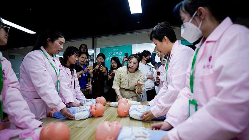 সারোগেসির অভিযোগ নিয়ে চীনে তোলপাড়, তদন্ত