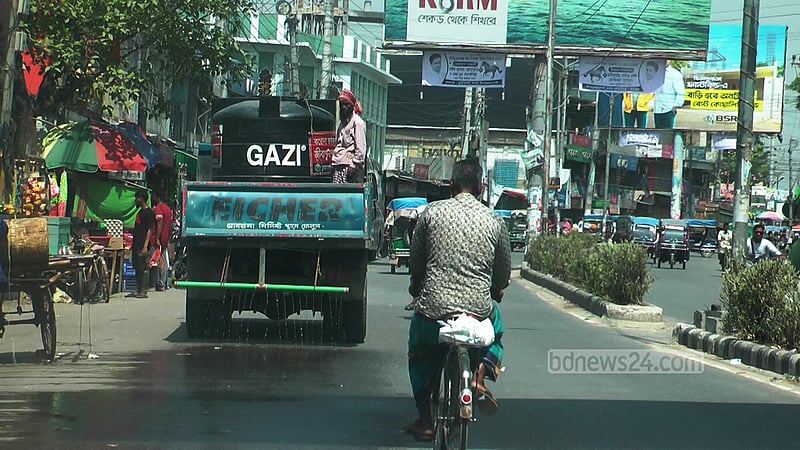 চুয়াডাঙ্গায় বৃষ্টি নেই, তীব্র রোদ-গরম অব্যাহত