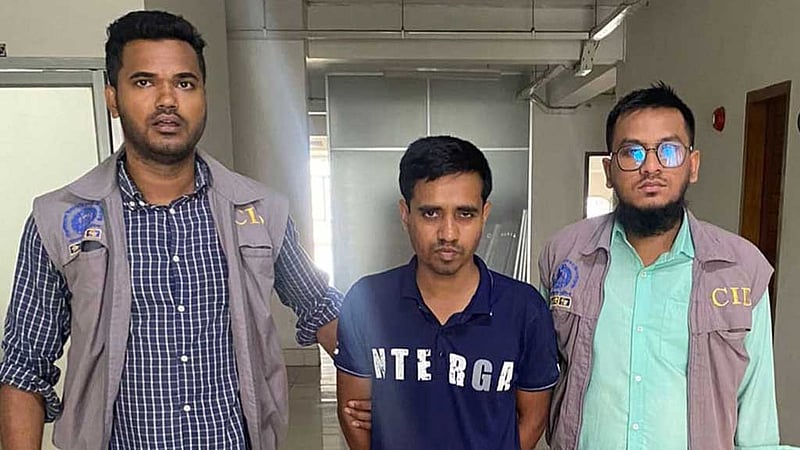 ইংরেজিতে ‘পটু’ জাহাজের খালাসীর ‘প্রকৌশলী’ পরিচয়ে বিয়ে, অতঃপর…