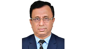মৎস্য ও প্রাণিসম্পদ থেকে বাণিজ্যের সচিব সেলিম উদ্দিন