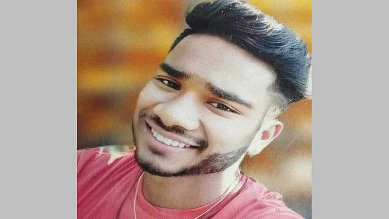 দিনাজপুরে বন্ধুর ঘরে মিলল তরুণের হাত-পা বাঁধা অর্ধগলিত লাশ