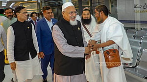 সৌদি গেল প্রথম হজ ফ্লাইট