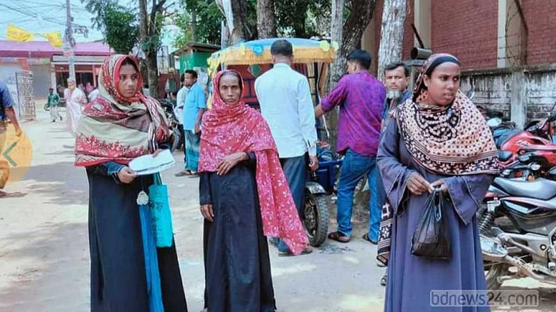 পেনশন স্কিমে নিবন্ধন না করলে আশ্রয়ণের ঘর বাতিলের ‘হুমকি’