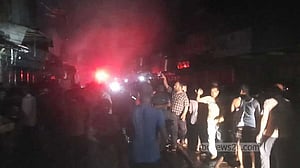 গাইবান্ধায় আগুনে পুড়েছে ১০ দোকান