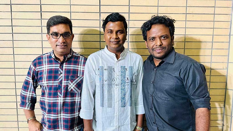 ‘ঘুড়ি’র যুগপূর্তিতে তিন বন্ধুর নতুন গান