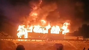ভারতের হরিয়ানায় বাসে আগুন লেগে ৯ পুণ্যার্থীর মৃত্যু