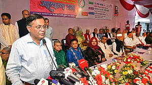 মান্নাকে হাছানের তুলাধুনা