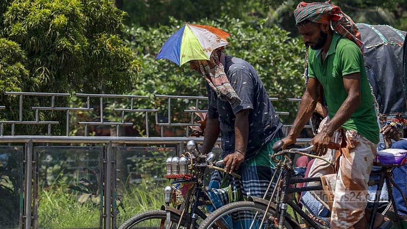 ফের গরমের চোখ রাঙানি, চলতে পারে মাসজুড়ে