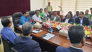 তৈরি পোশাকের বাজার এখন বিশ্বব্যাপী বিস্তৃত: নানক