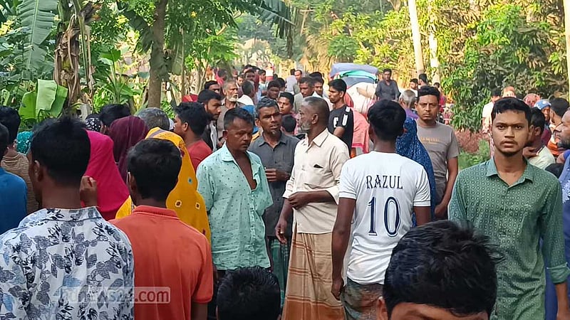 ঝিনাইদহে প্রবাসীর স্ত্রীকে গলাকেটে হত্যা, আটক ২