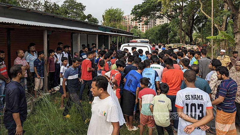 জাহাঙ্গীরনগর বিশ্ববিদ্যালয় ক্যাম্পাসে কর্মীর ছেলের ঝুলন্ত লাশ