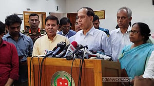 শান্তিপূর্ণ ভোটে স্বস্তি সিইসির
