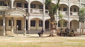 ‘তোমার ভোটোক ঠ্যাকি করছে মানুষ’