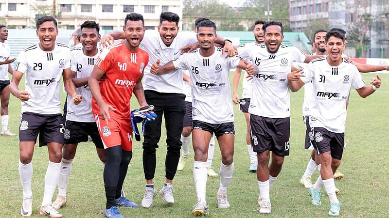 ঘুরে দাঁড়িয়ে দারুণ জয়ে ফাইনালে মোহামেডান