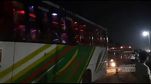 ময়মনসিংহে বাস চাপায় স্বামী-স্ত্রীর মৃত্যু