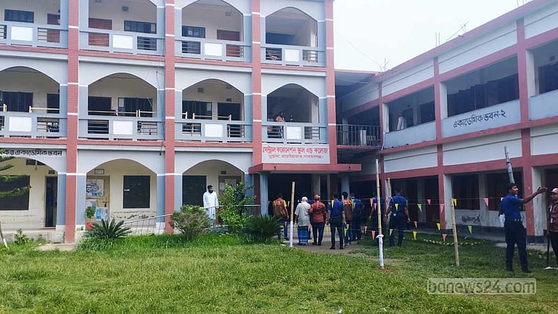 আড়াইহাজার ও সোনারগাঁয়ে এজেন্টদের মারধর, কেন্দ্র ঘেরাওয়ের অভিযোগ