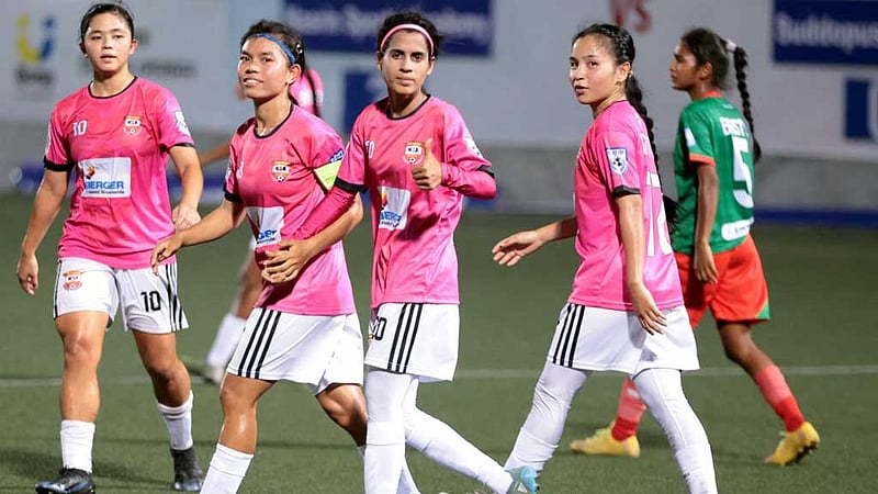 সানজিদা, সুমাইয়া ও শামসুন্নাহারের গোলে নাসরিন একাডেমির জয়