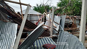 কালবৈশাখী: নীলফামারীতে সাত শতাধিক ঘর-বাড়ি বিধ্বস্ত