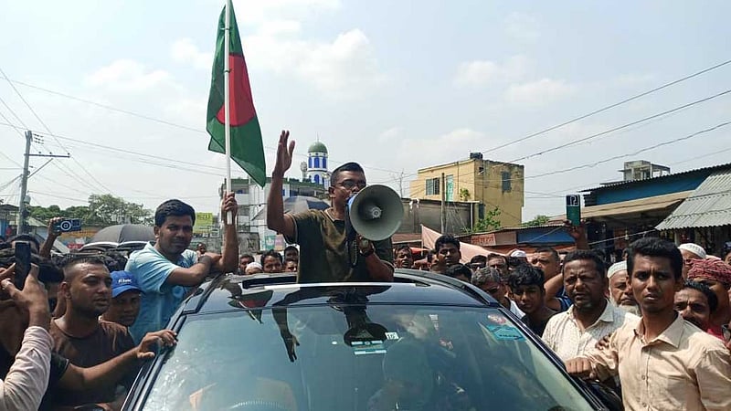 পাবনায় ‘টাকাসহ প্রার্থী আটক’, ১২ ঘণ্টা পর মুক্ত