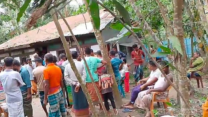 ঘূর্ণিঝড়: বোন-ফুফুকে নিরাপদে সরাতে গিয়ে স্রোতে ভেসে যুবকের মৃত্যু
