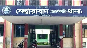 পিরোজপুরে হোটেলে ব্যবসায়ীর ঝুলন্ত লাশ