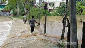 পাহাড় ধস: বাঘাইছড়ি-দীঘিনালা সড়কে যোগাযোগ বন্ধ