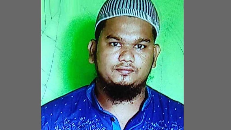 সাভারে জমি সংক্রান্ত বিরোধে যুবককে কুপিয়ে হত্যার অভিযোগ