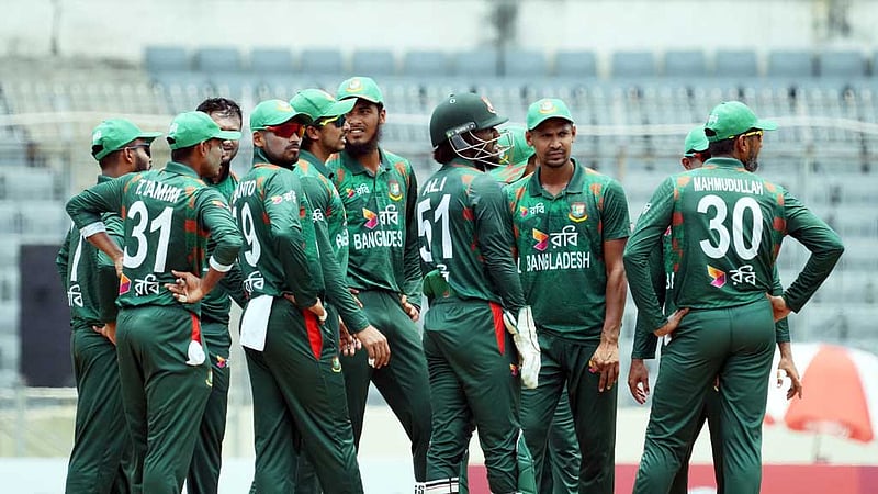লাইভ: বাংলাদেশকে হারিয়ে হোয়াইটওয়াশ এড়াল জিম্বাবুয়ে