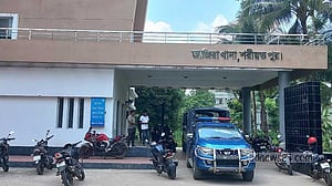 শরীয়তপুরে বঙ্গবন্ধুর মৃত্যুবার্ষিকী পালন করায় ছাত্রলীগের ৬ কর্মী আটক