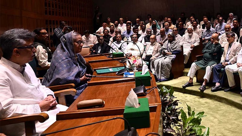 উপজেলা ভোটে মন্ত্রী-এমপিরা নির্দেশ অমান্য করলে শাস্তি: প্রধানমন্ত্রী