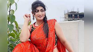 লাইফ সাপোর্টে অভিনেত্রী সীমানা