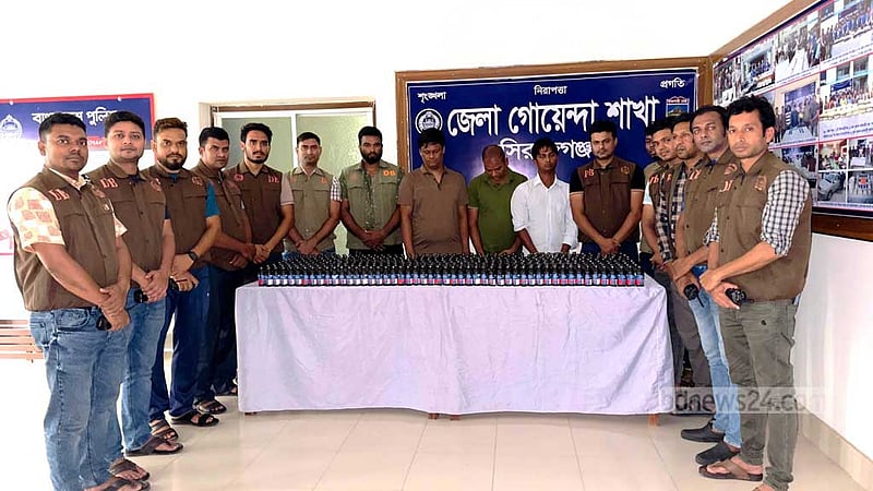 সিরাজগঞ্জে ৪০০ বোতল ফেন্সিডিল জব্দ, গ্রেপ্তার ৩