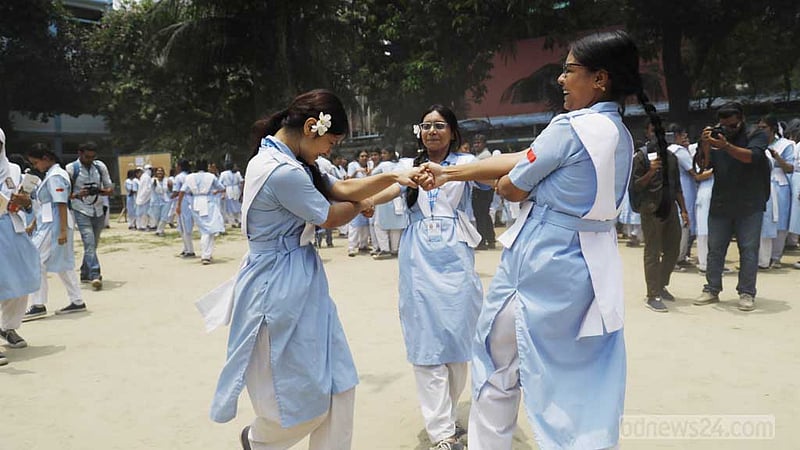পাসের হারে শীর্ষে যশোর বোর্ড, জিপিএ-৫ এ ঢাকা