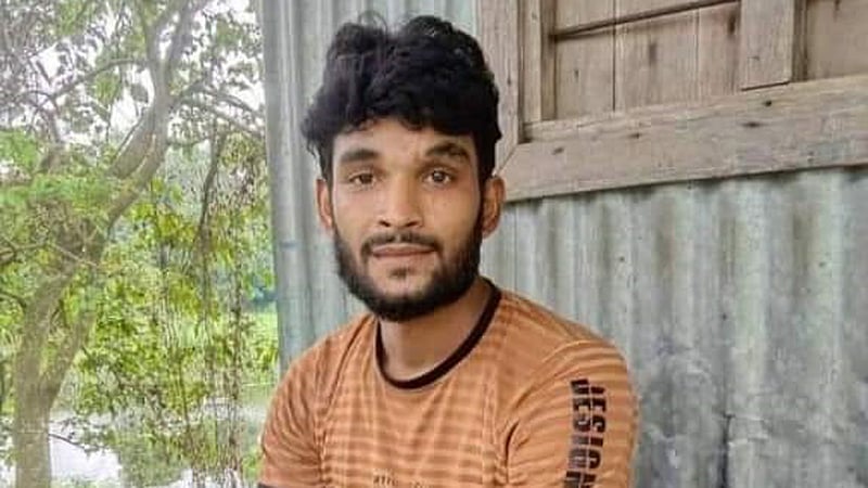 বেল পাড়া নিয়ে সংঘর্ষে স্বেচ্ছাসেবক লীগ নেতাকে কুপিয়ে হত্যা