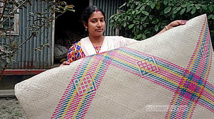 গরমেও কাটছে না শীতলপাটির দুর্দিন