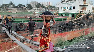 কয়লাঘাটের ‘কয়লা’ জীবন